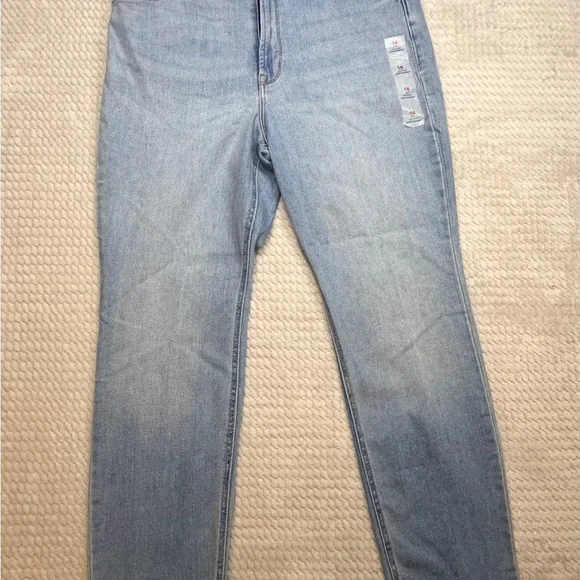 Old Navy Women’s Wow Straight Light Blue Denim - Picture 10 of 10